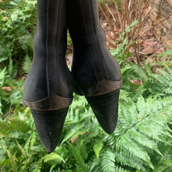 Jeffrey Campbell, Leather 3” Heel boot charcoal gray silver Western accents 6.5 - Picture 6 of 7